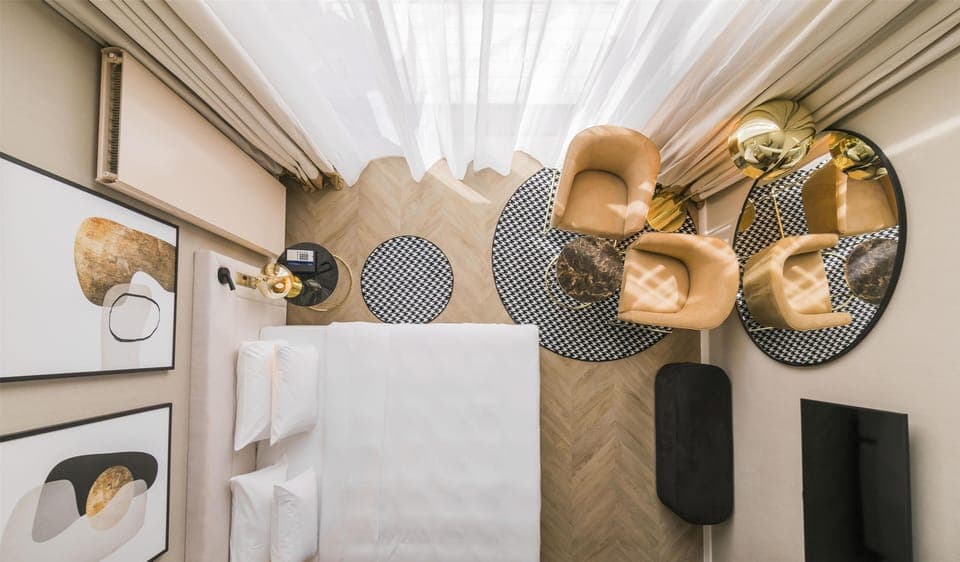 Junior Suite, Balcony | Lobby