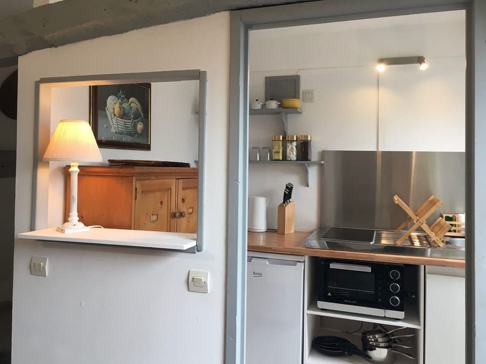 Apartment, Ensuite, Garden View | Private kitchen