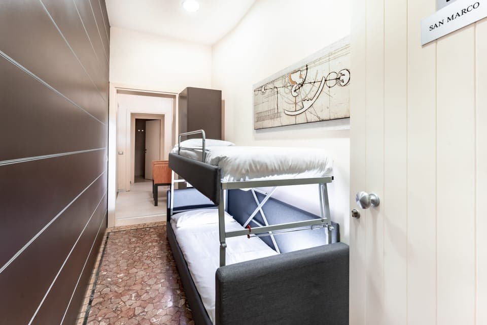 Classic Apartment | Hypo-allergenic bedding, in-room safe, laptop workspace, free WiFi