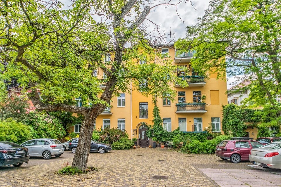Apartment | Garden view