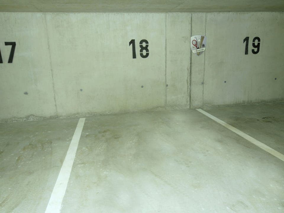 Chalet | Parking | Free self parking