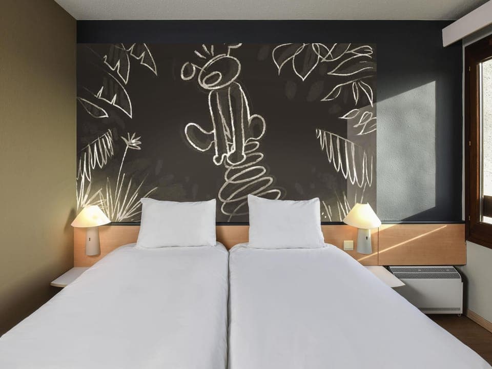 Standard Twin Room, 2 Twin Beds | Desk, iron/ironing board, free cribs/infant beds, free WiFi