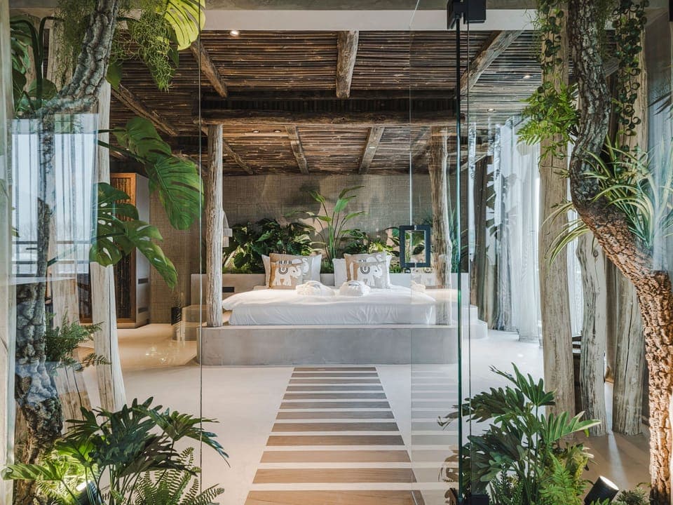 Bali Suite | Minibar, in-room safe, desk, laptop workspace