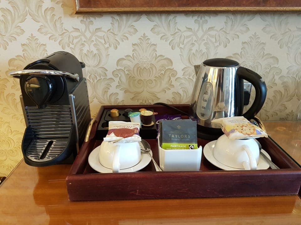 Suite | Coffee and/or coffee maker