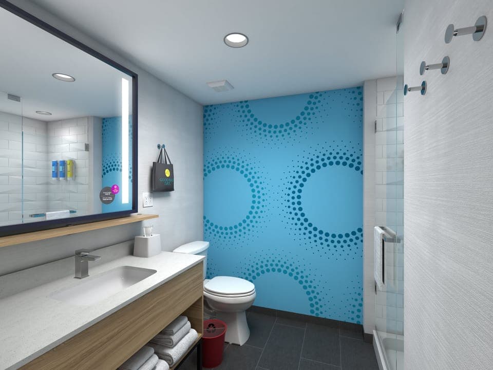 Combined shower/tub, eco-friendly toiletries, hair dryer, towels