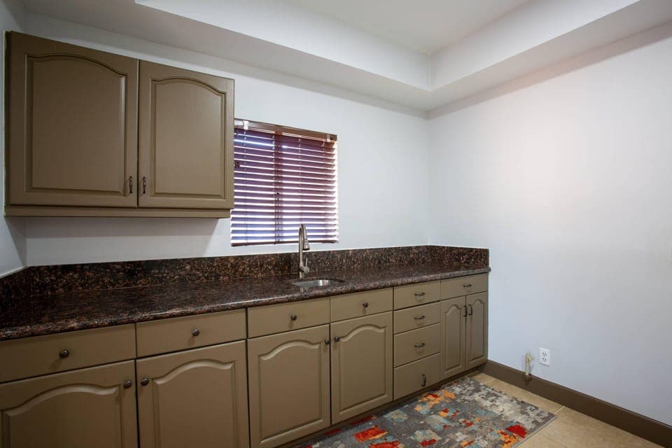 Premium bedding, pillowtop beds, in-room safe, desk