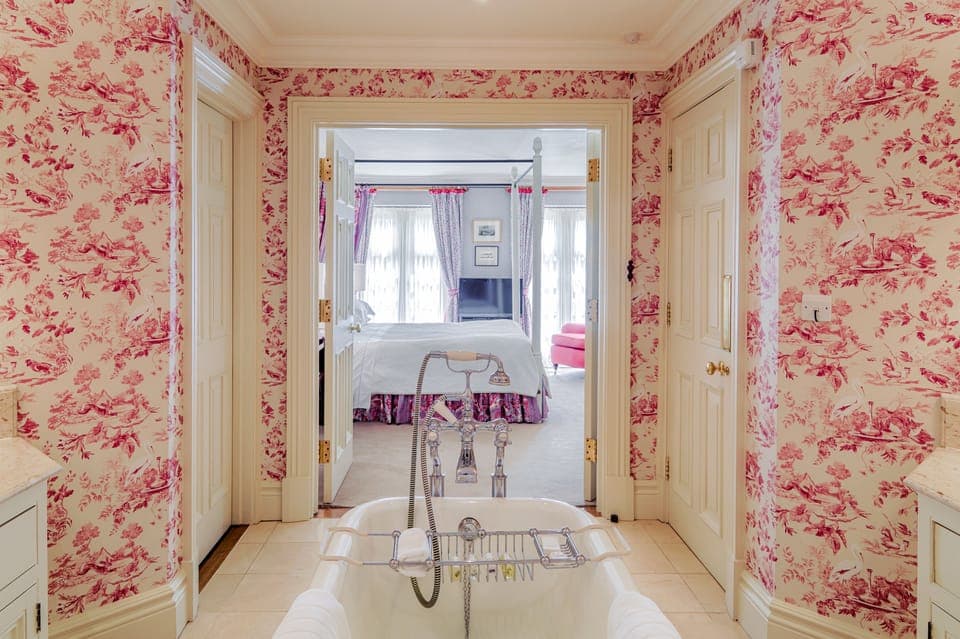 Room, Multiple Beds, Lake View | Deep soaking bathtub