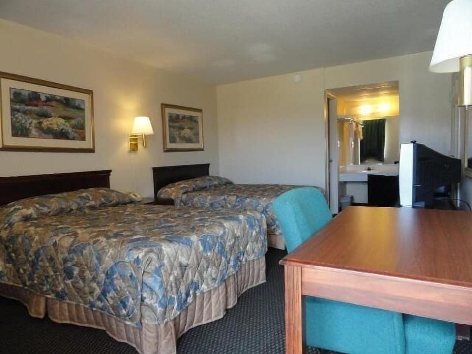Classic Room, 2 Double Beds | Desk, soundproofing, free WiFi, bed sheets