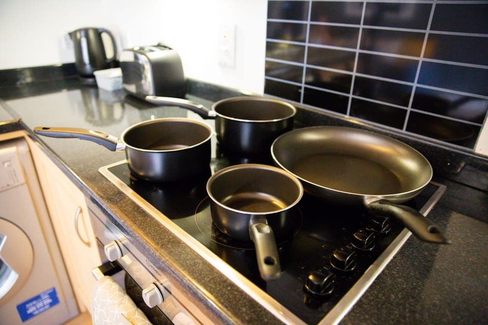 Executive Apartment, Ensuite, City View | Private kitchen