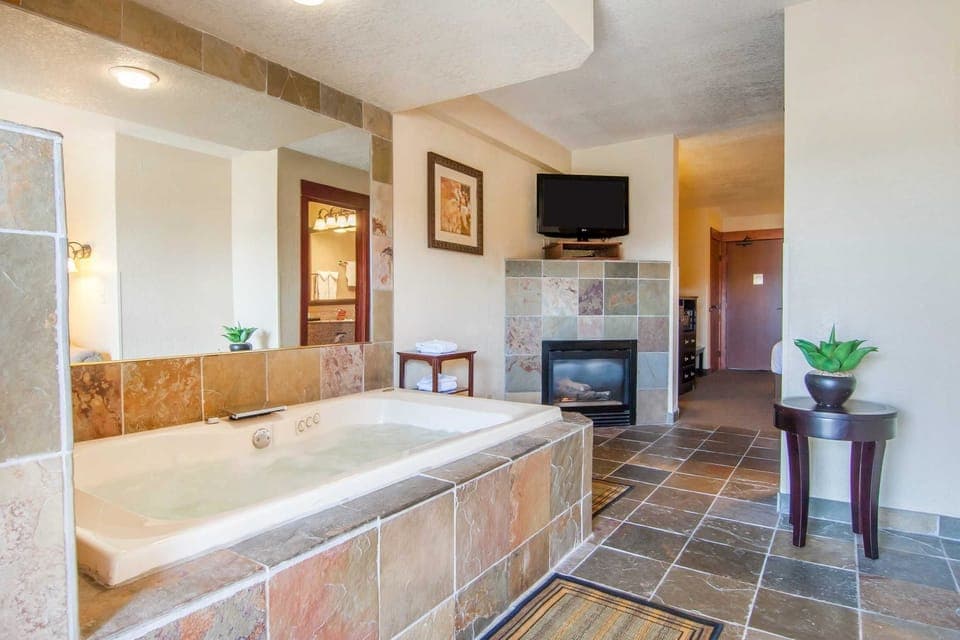 Premium bedding, desk, blackout drapes, iron/ironing board