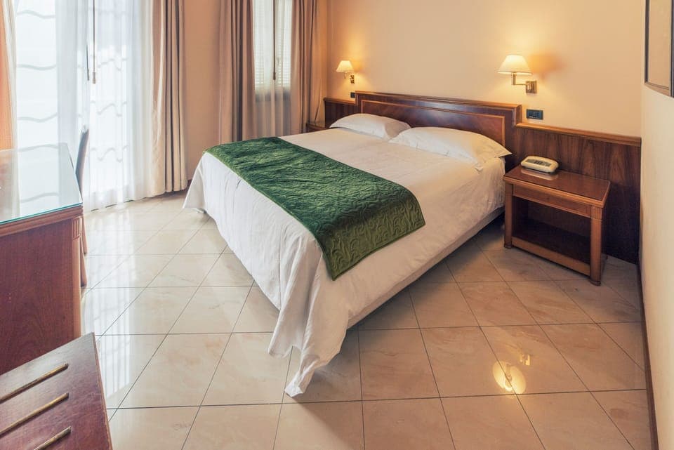 In-room safe, desk, cribs/infant beds, free WiFi