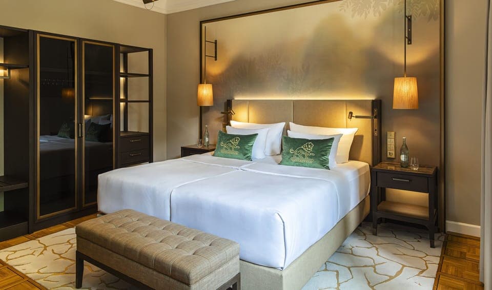 Premium Suite, 1 Bedroom | Hypo-allergenic bedding, minibar, in-room safe, desk