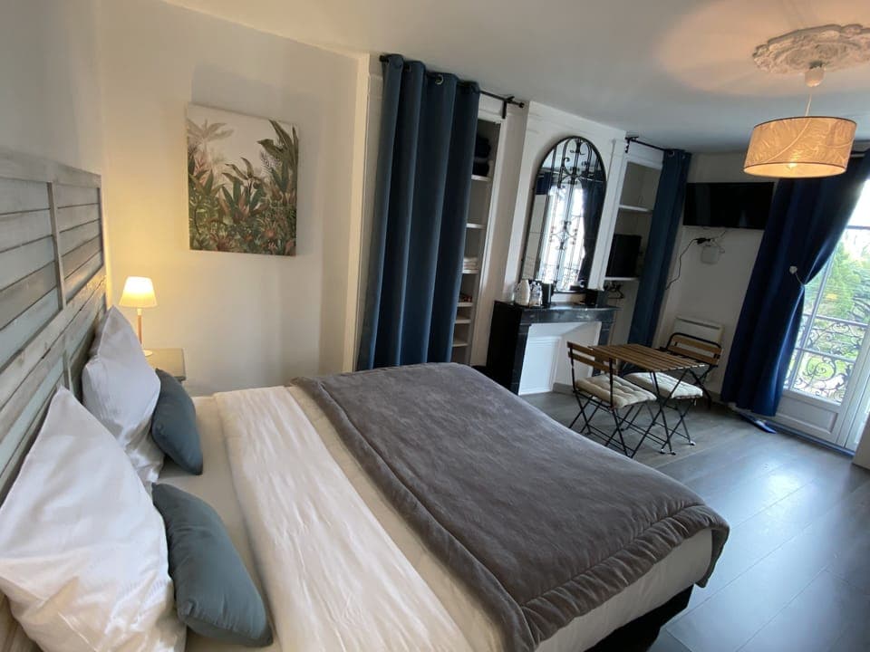 BOHEMIAN INSPIRATION | Minibar, individually decorated, individually furnished, blackout drapes