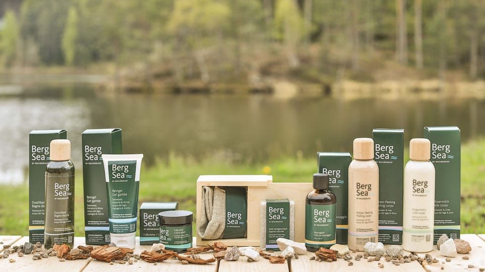 Sauna, steam room, body treatments, aromatherapy, body wraps