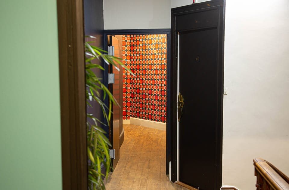 Handrails in hallways