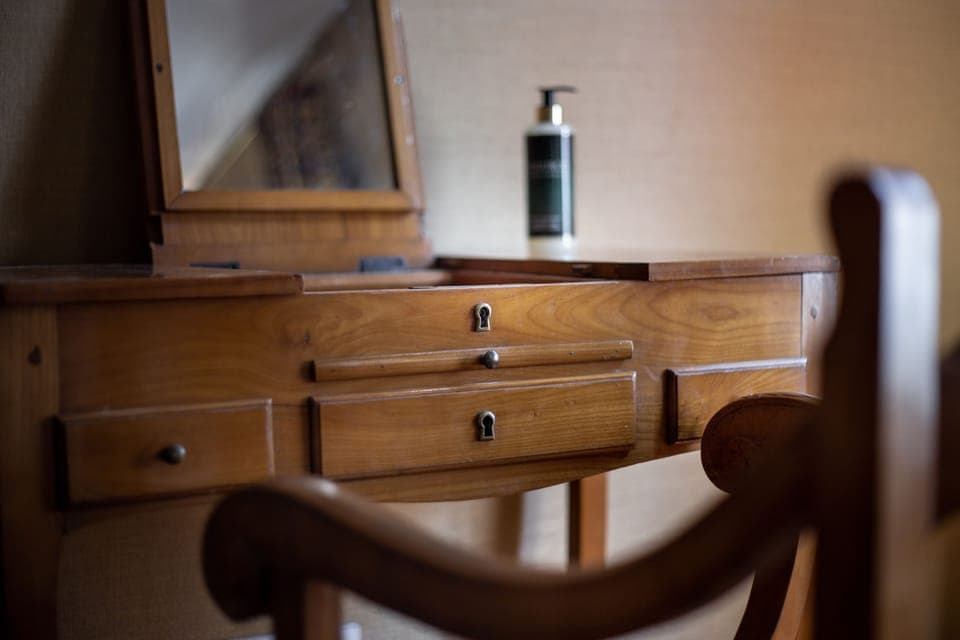 Premium bedding, pillowtop beds, in-room safe, individually decorated