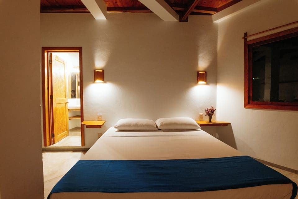 Comfort Double Room, 1 King Bed, Sea View | In-room safe, laptop workspace, free WiFi, bed sheets