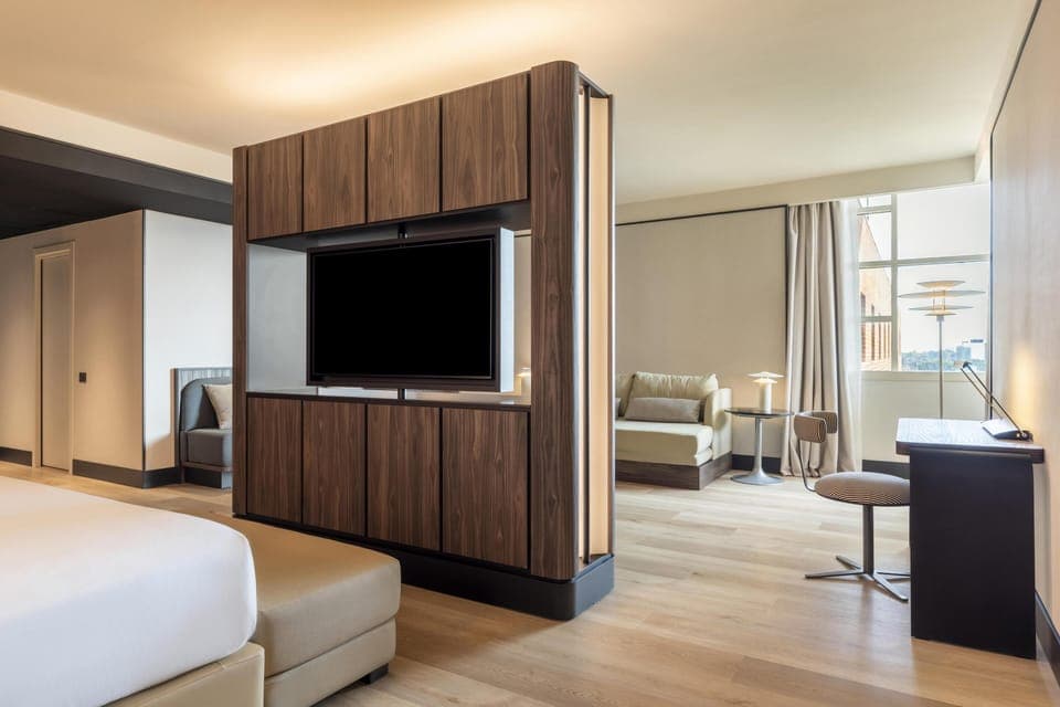 King Executive Alcove Room | Premium bedding, minibar, in-room safe, desk