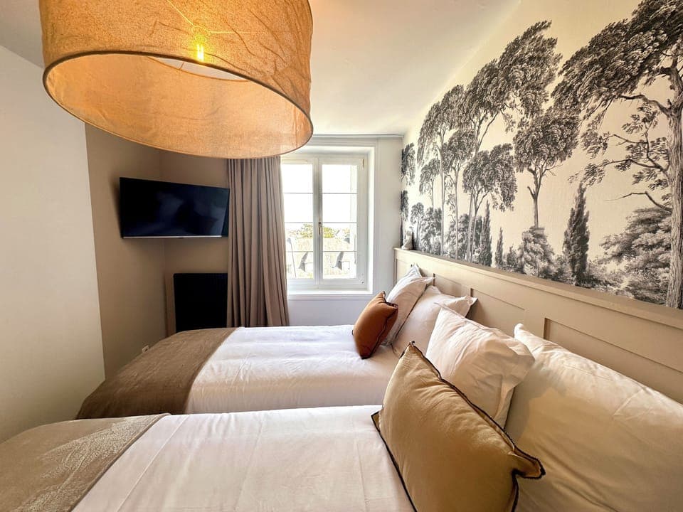 Junior Double or Twin Room | Premium bedding, desk, blackout drapes, free WiFi