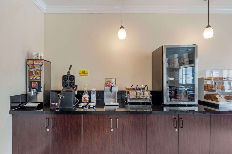 Free daily on-the-go breakfast