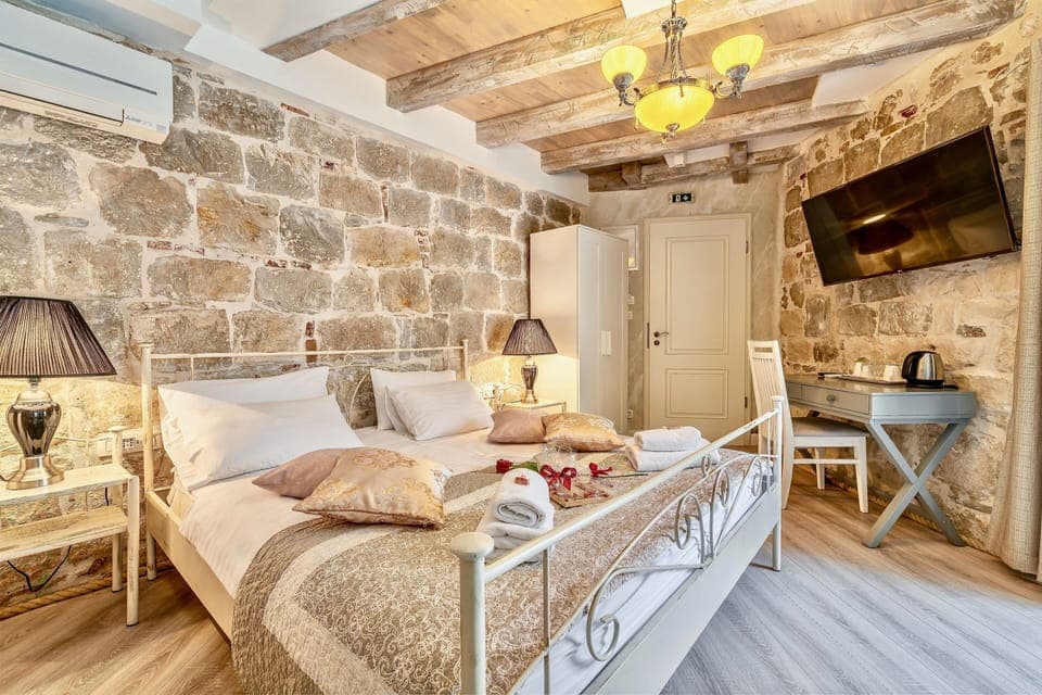 Comfort Double Room | Premium bedding, minibar, in-room safe, individually decorated