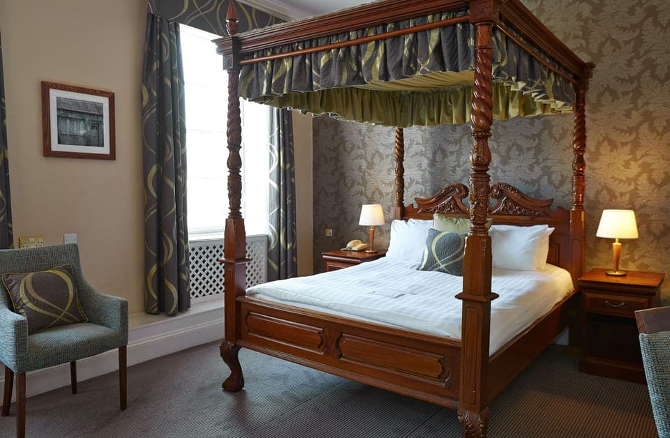 Superior Room | Desk, iron/ironing board, free WiFi