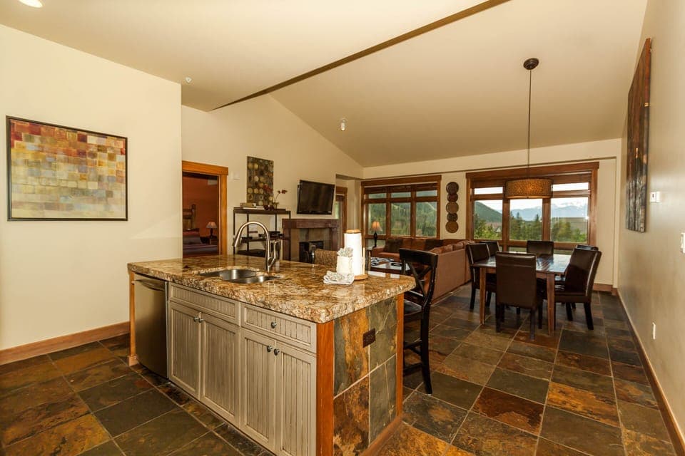 Condo, 3 Bedrooms | Private kitchen | Oven, toaster, cookware/dishes/utensils