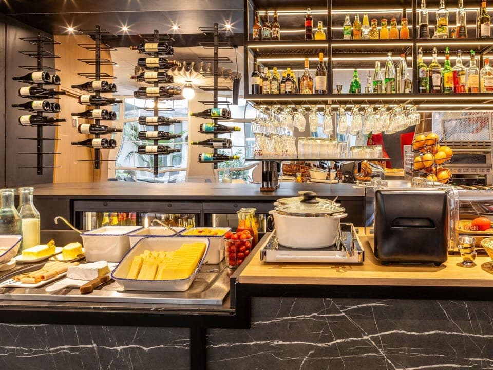 Daily buffet breakfast (EUR 14 per person)