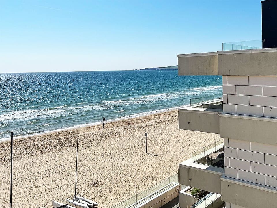 Superior Double Room, Balcony, Sea View | Desk, free WiFi, bed sheets