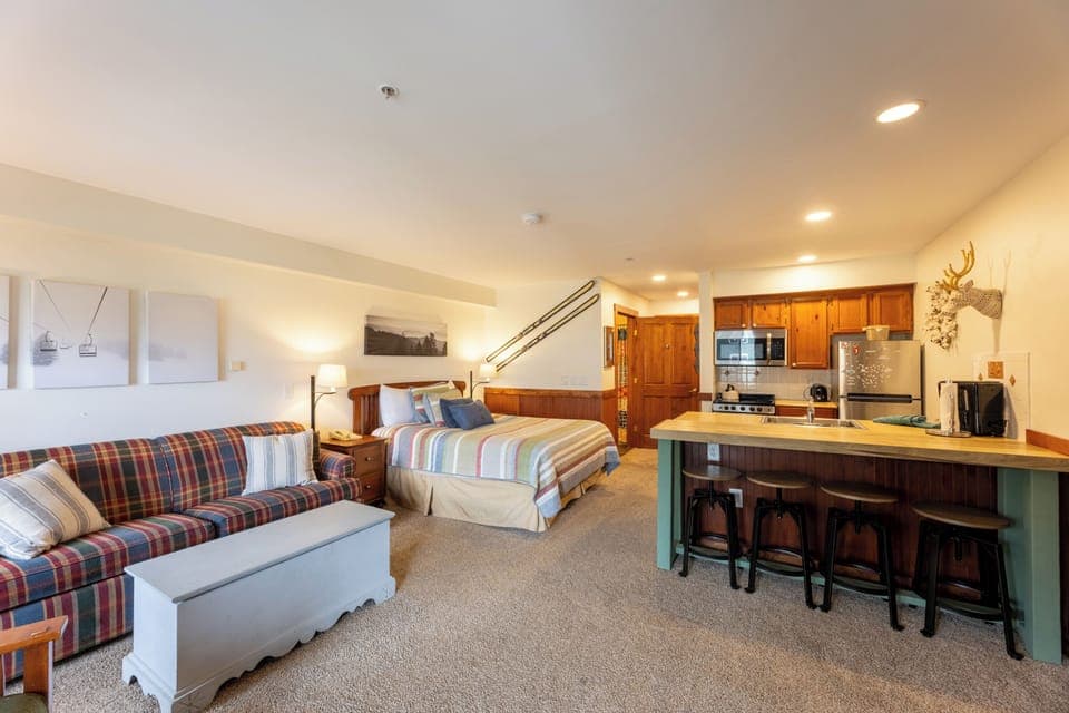 Studio | Iron/ironing board, free WiFi, bed sheets