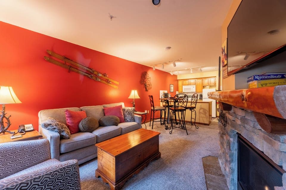 Condo | Iron/ironing board, free WiFi, bed sheets