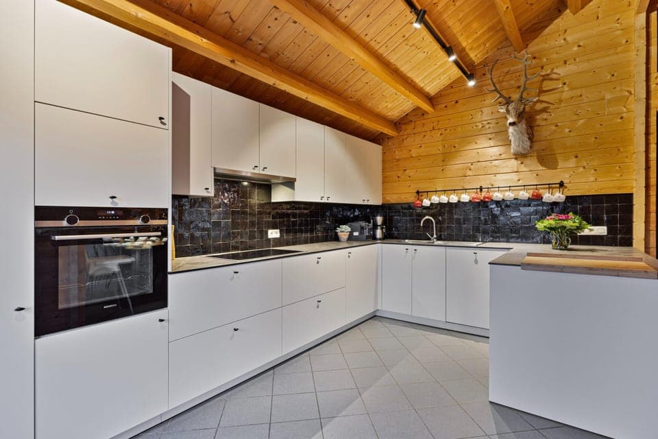Chalet | Private kitchen | Fridge