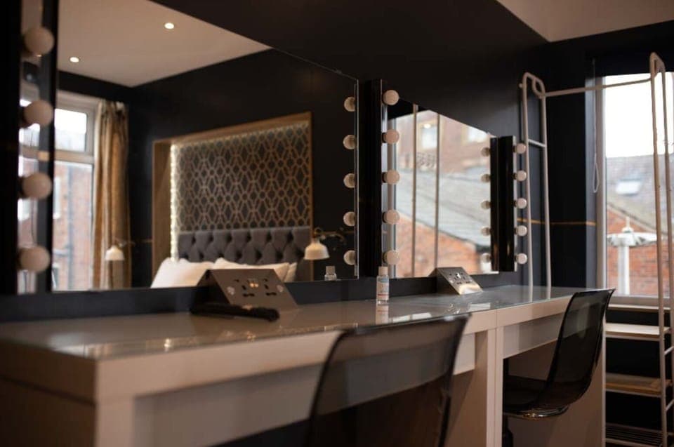 Luxury Apartment, Private Bathroom | 4 bedrooms