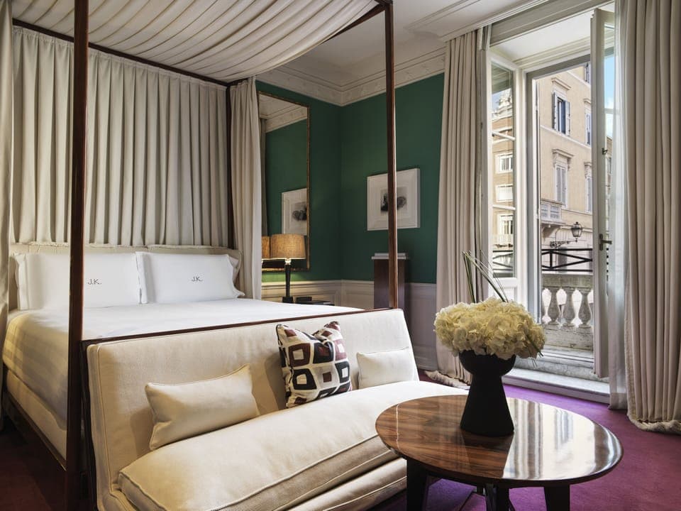 Room (Master) | Premium bedding, free minibar, in-room safe, blackout drapes