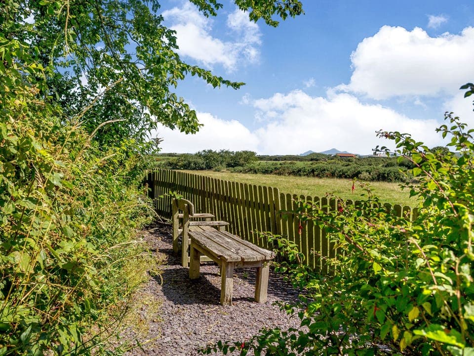 Cottage | Property grounds