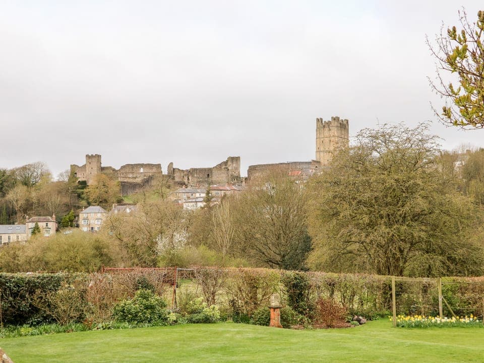 Cottage | Property grounds