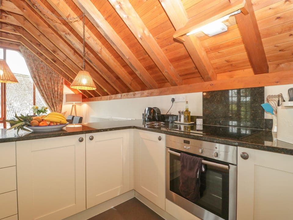 Cottage | Private kitchen | Fridge, dishwasher, electric kettle, toaster