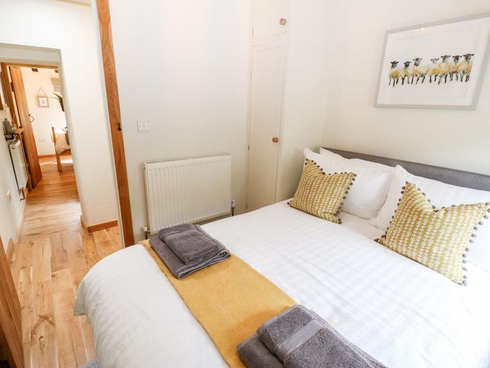 Cottage | 2 bedrooms, individually decorated, individually furnished, free WiFi