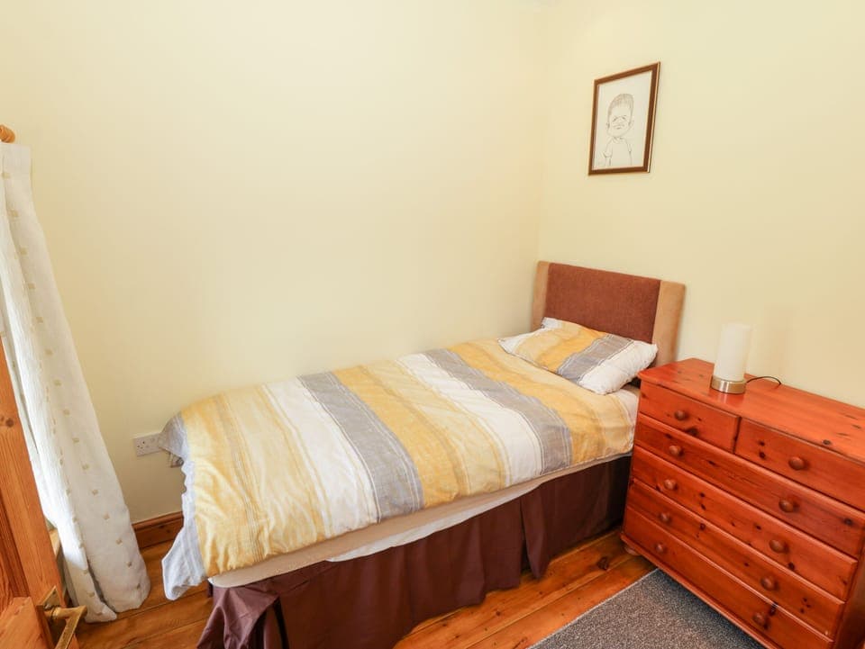 Cottage | 3 bedrooms, individually decorated, individually furnished, free WiFi