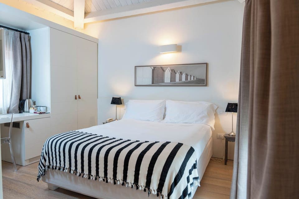 Down comforters, minibar, in-room safe, desk