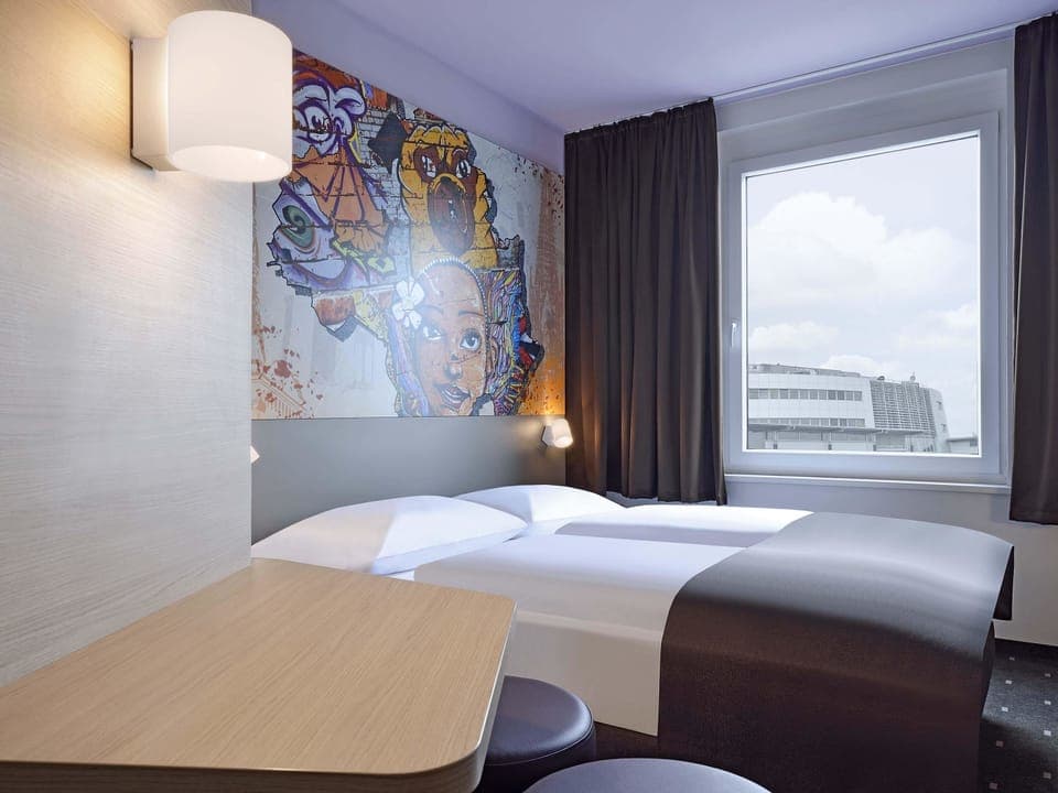 Double Room | Hypo-allergenic bedding, desk, free WiFi, bed sheets