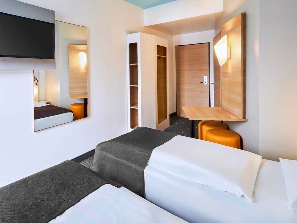 Twin Room | Desk, soundproofing, free WiFi, bed sheets