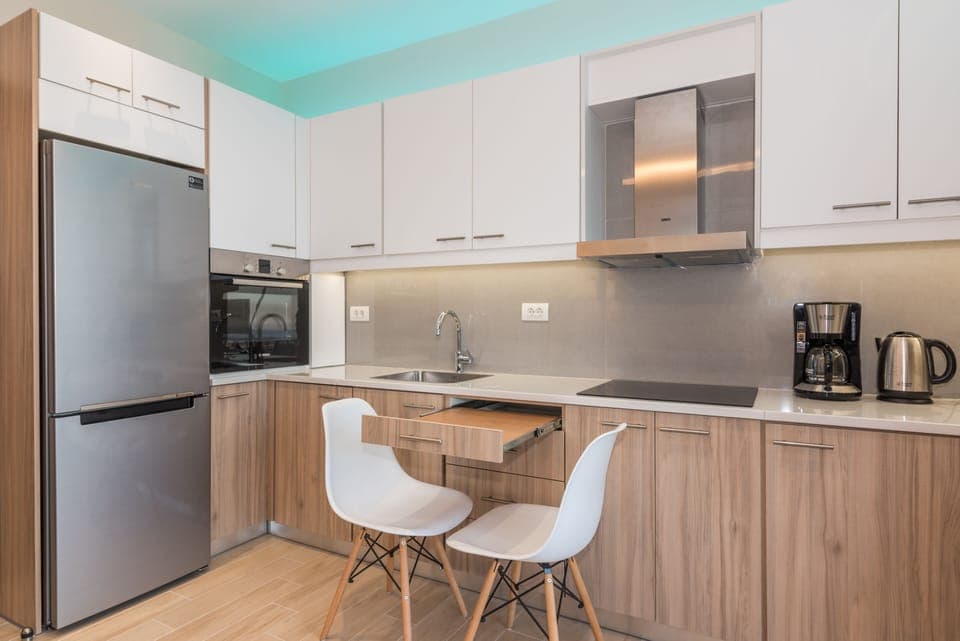 Apartment, 1 Bedroom, Smoking, Balcony | Private kitchen
