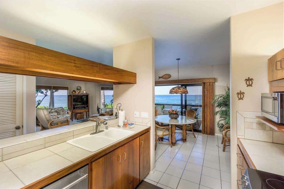 Condo, Multiple Beds, Patio, Ocean View (Kanaloa 2201) | Private kitchen | Fridge, microwave, oven, stovetop
