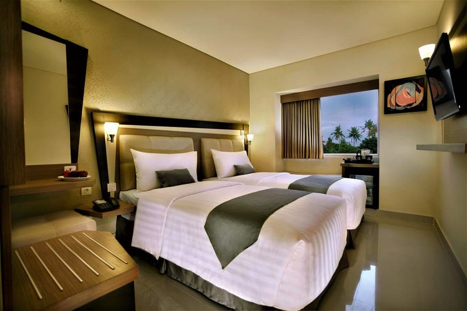 Superior Room | 1 bedroom, minibar, in-room safe, desk