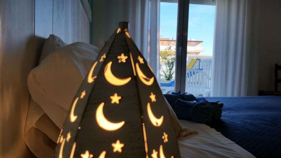 In-room safe, desk, cribs/infant beds, travel crib