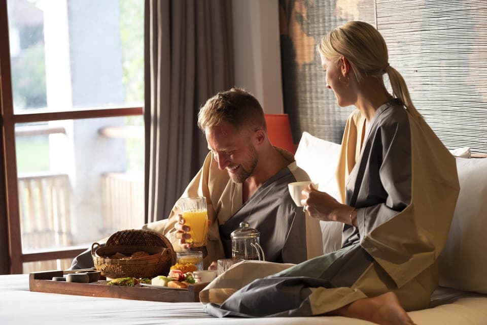 Minibar, in-room safe, desk, laptop workspace