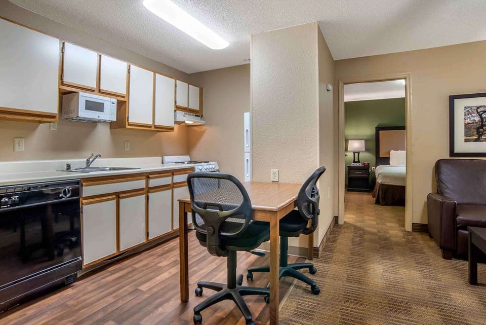 Desk, iron/ironing board, free WiFi
