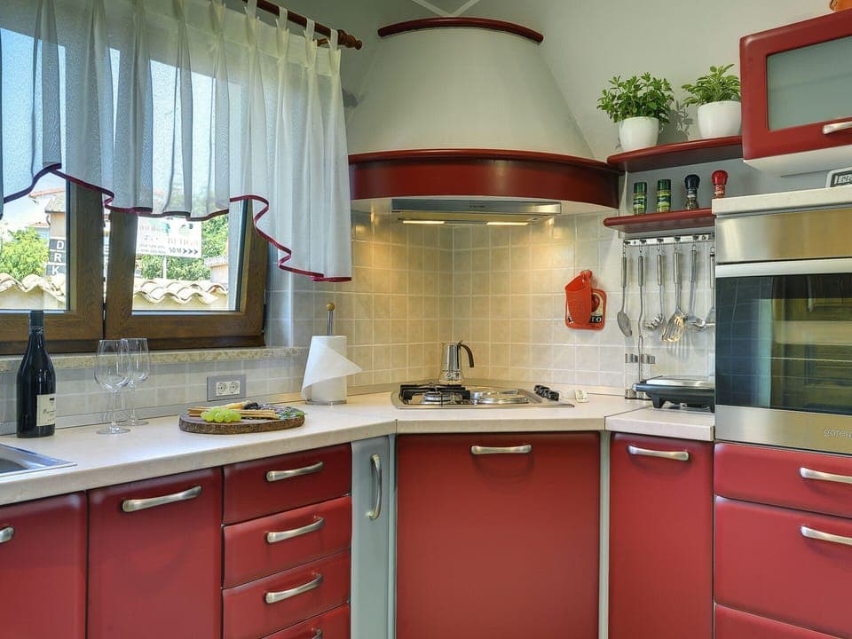 Villa | Private kitchen | Electric kettle, cookware/dishes/utensils