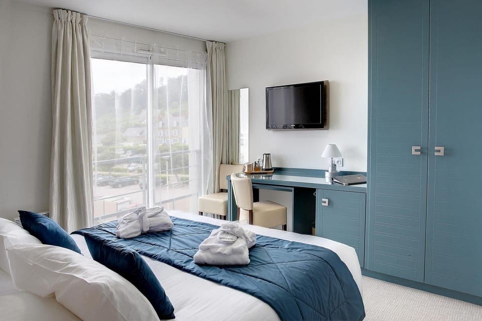 Superior Room, 1 Queen Bed, Non Smoking, Sea View (Twin bed on request) | Premium bedding, pillowtop beds, minibar, in-room safe